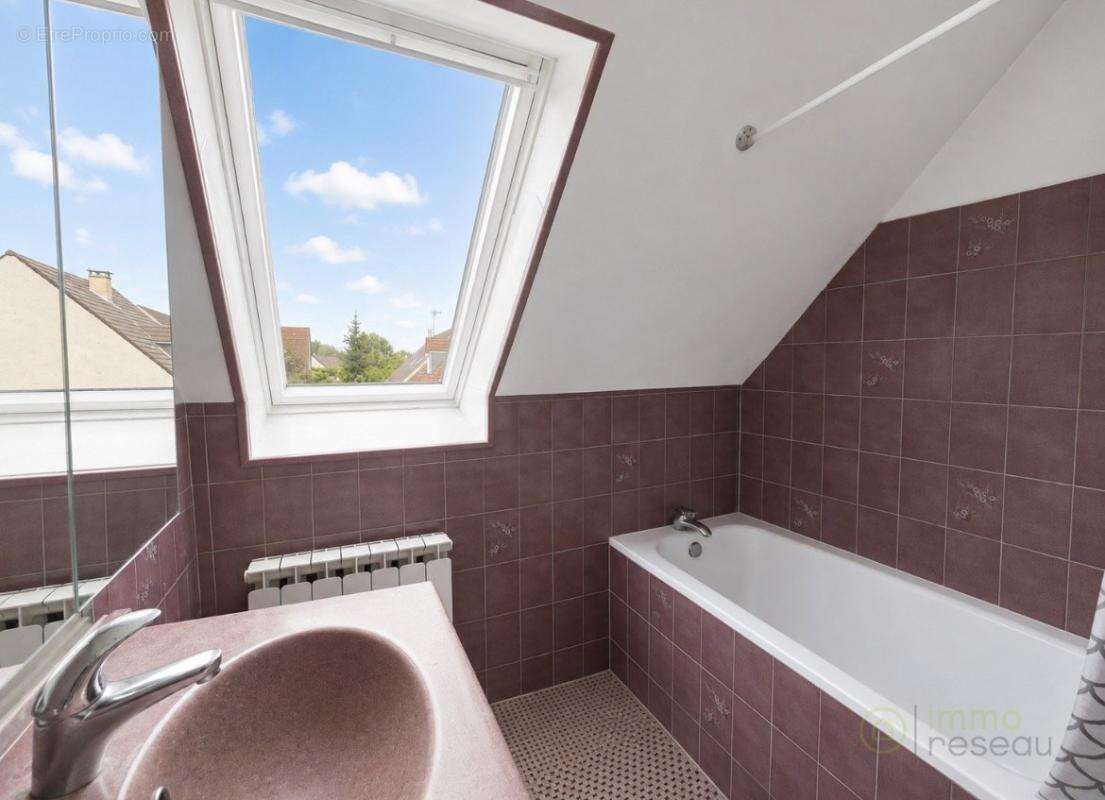 Maison 98 m² à Chaumont-En-Vexin  - photo 10