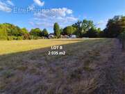 Terrain à SAINT-GEORGES-ANTIGNAC