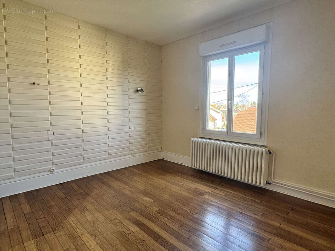 Photo 5 - Maison à GUEUGNON