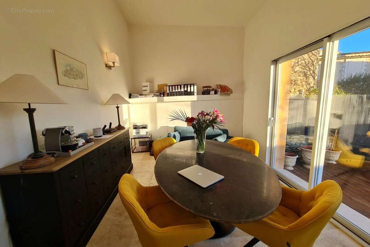 Maison à ROUSSILLON