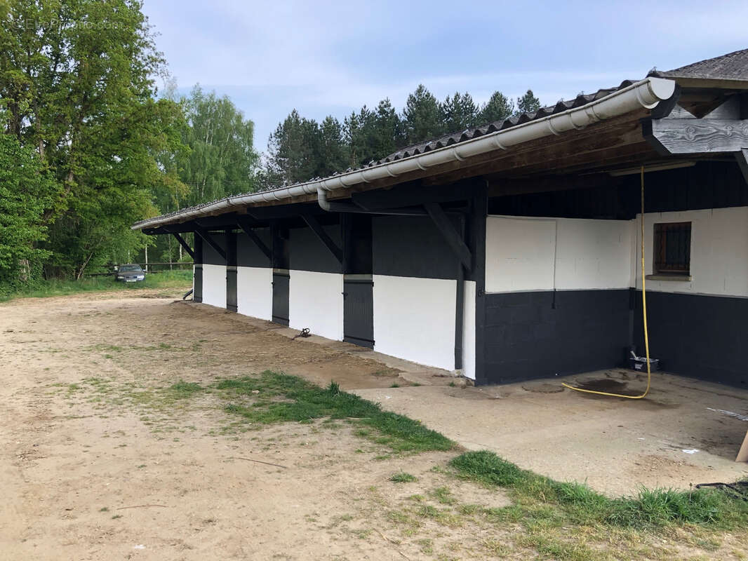 Maison à SEMUR-EN-VALLON