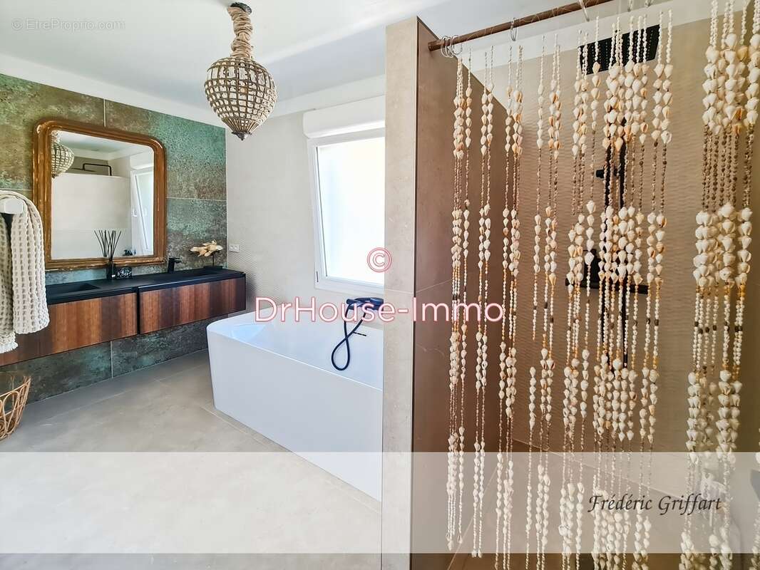 Maison à GREOUX-LES-BAINS