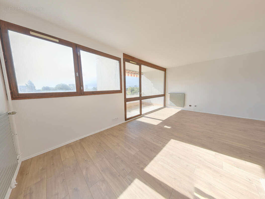 Appartement à ECHIROLLES