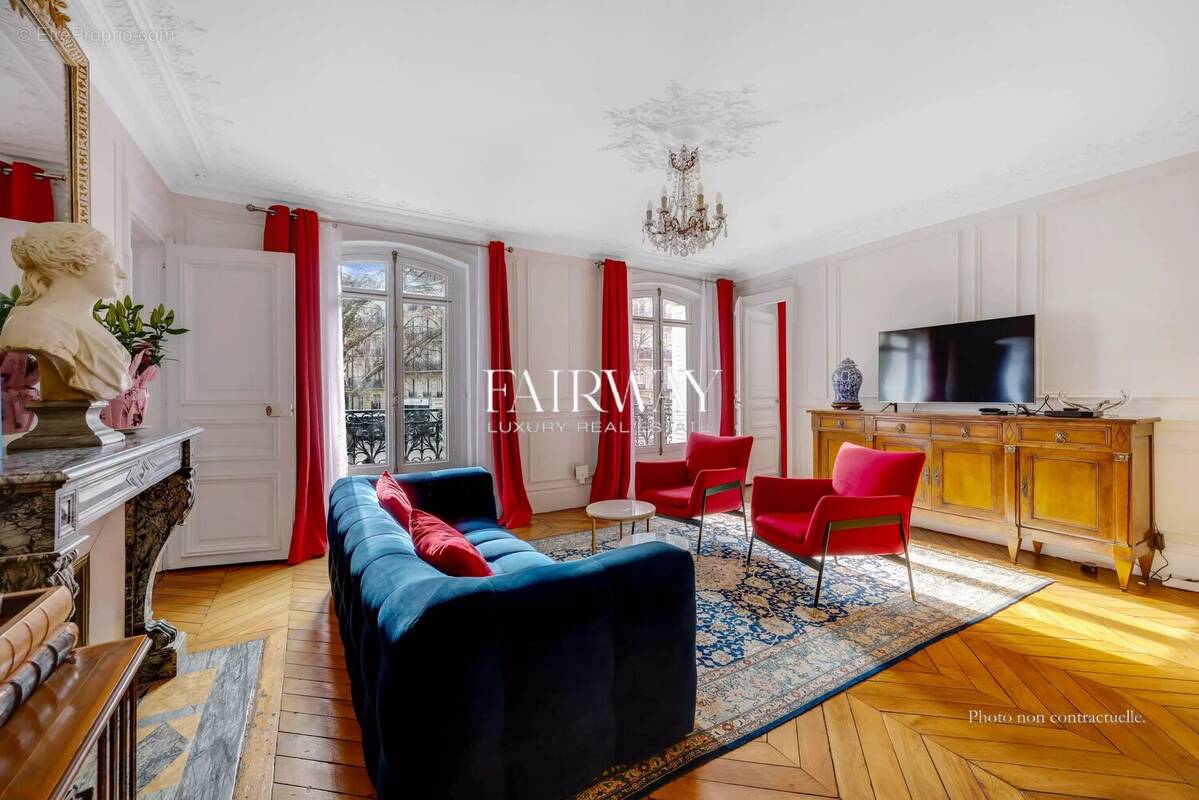 Appartement à PARIS-8E