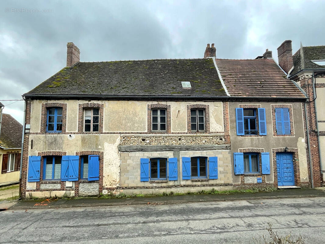 Maison à MANOU
