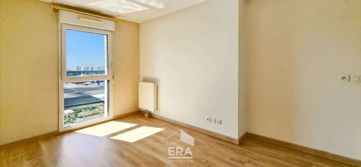MERIGNAC - Appartement T3 de  57m² en très bon état - Terrasse 6,5m² - Parking couvert - Ascenseur - photo 4