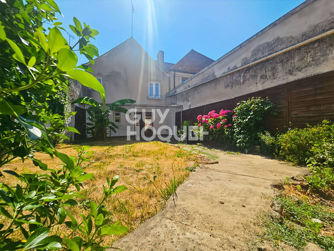 Maison à LA HOUSSAYE-EN-BRIE