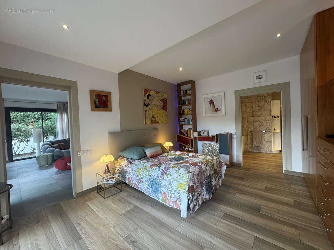 Maison à SAINT-MAUR-DES-FOSSES