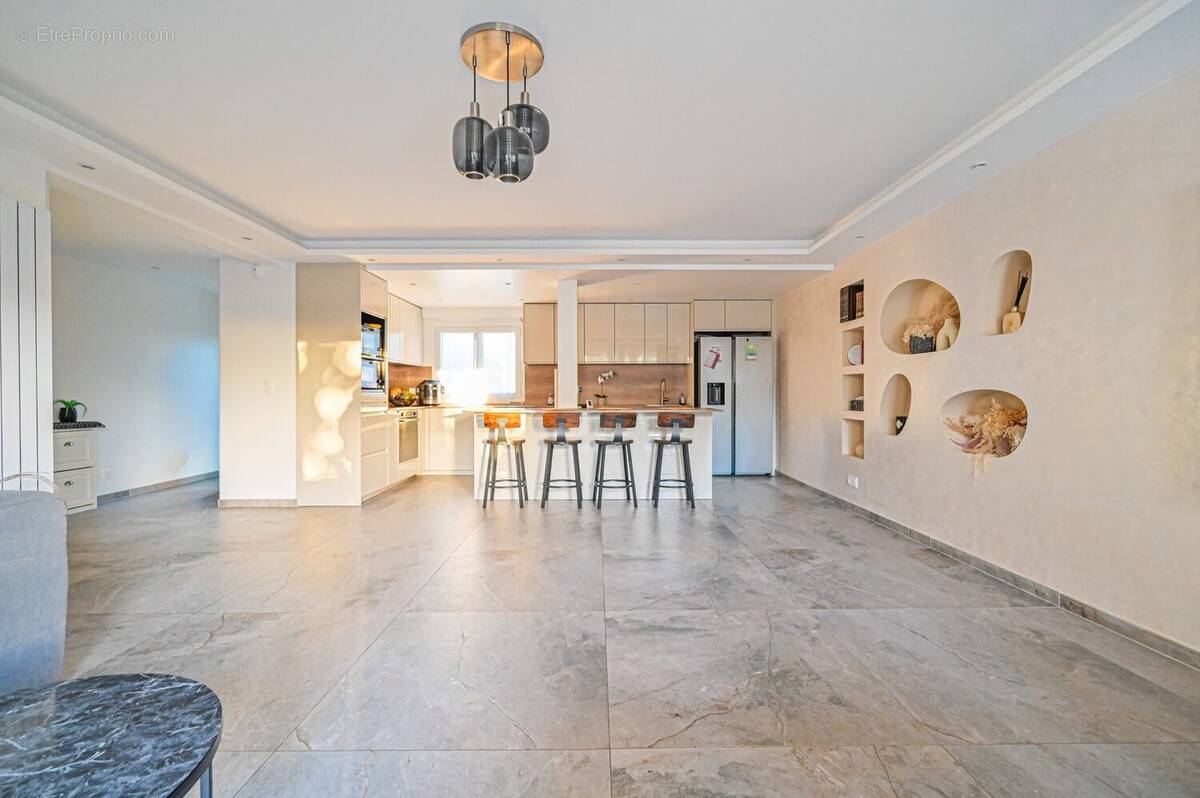 Maison à BONNEUIL-SUR-MARNE