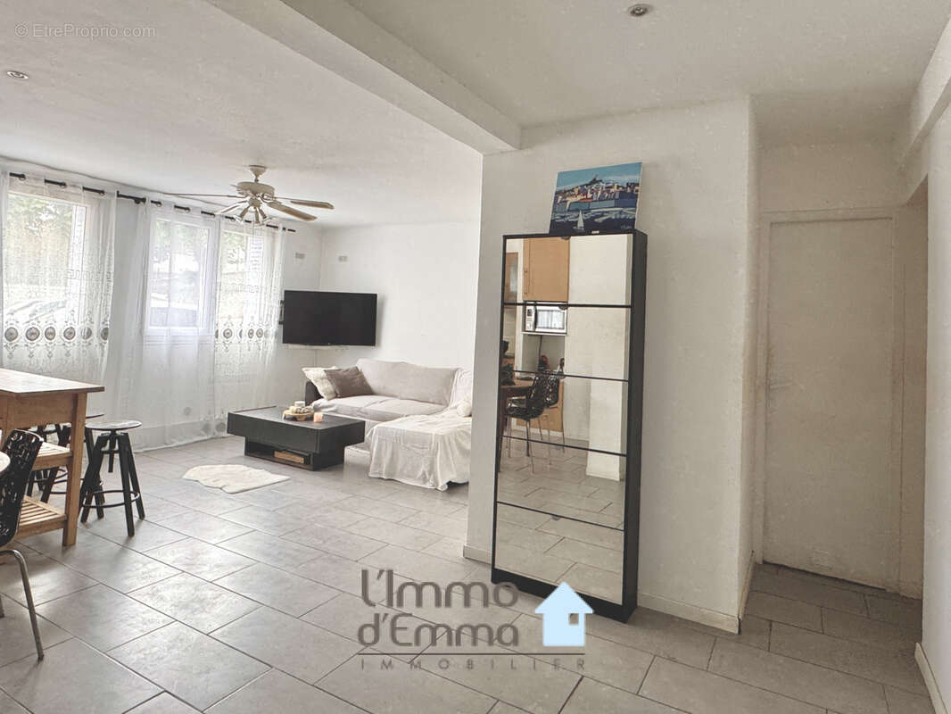 Appartement à MARSEILLE-8E