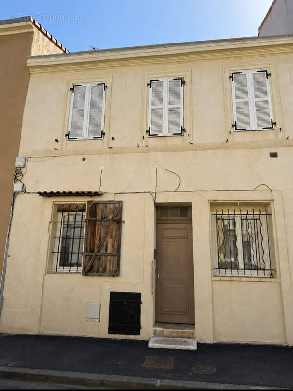 Appartement à MARSEILLE-7E
