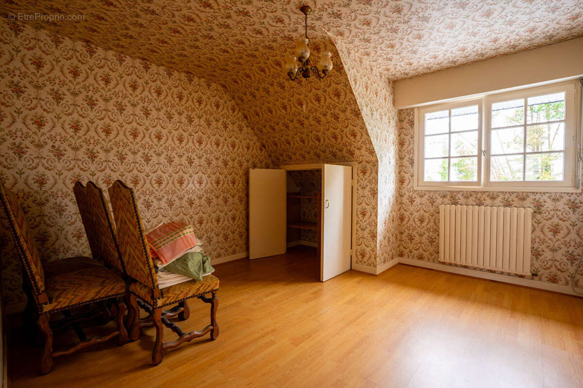 A vendre à Concarneau - Maison familiale à rénover sur terrain de 1475m² - photo 14
