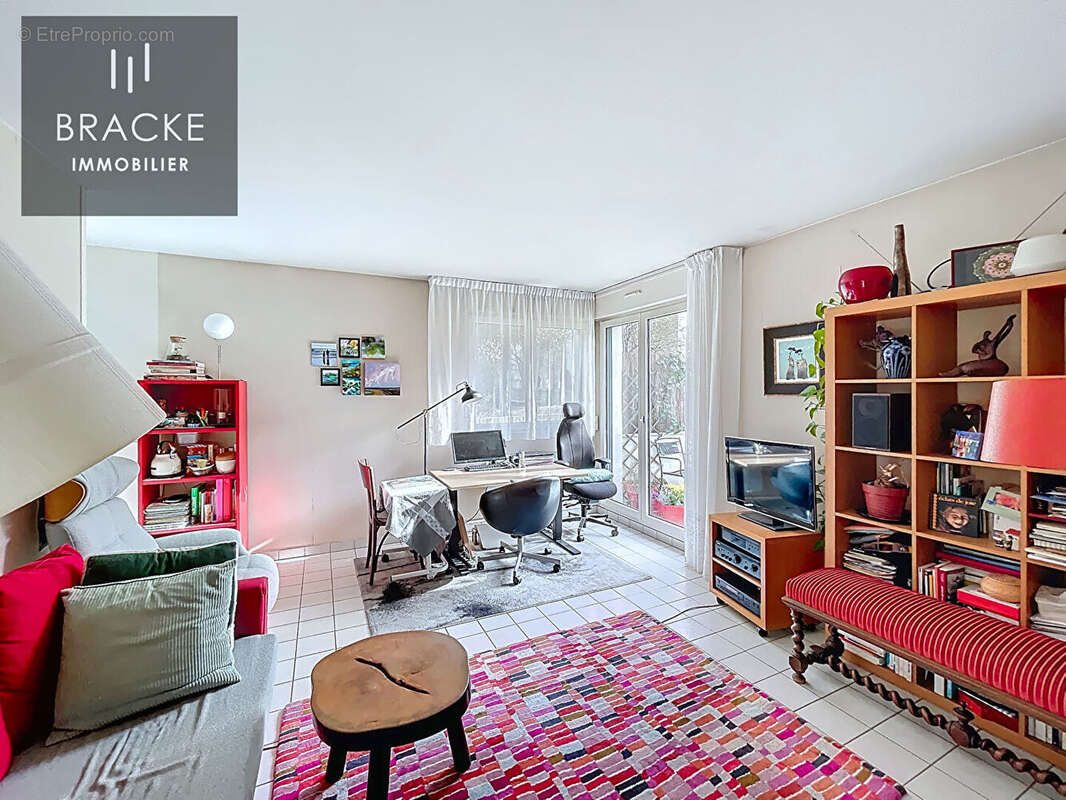 Appartement à LA GARENNE-COLOMBES