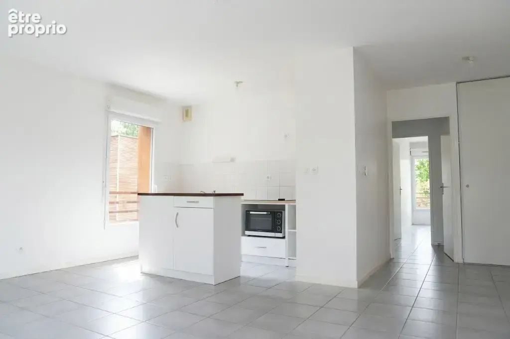 MERIGNAC ARLAC - Superbe T3 (63m2) ouvrant sur Parc Tenet avec grand Balcon + 1 Garage et 1 Parking - photo 5