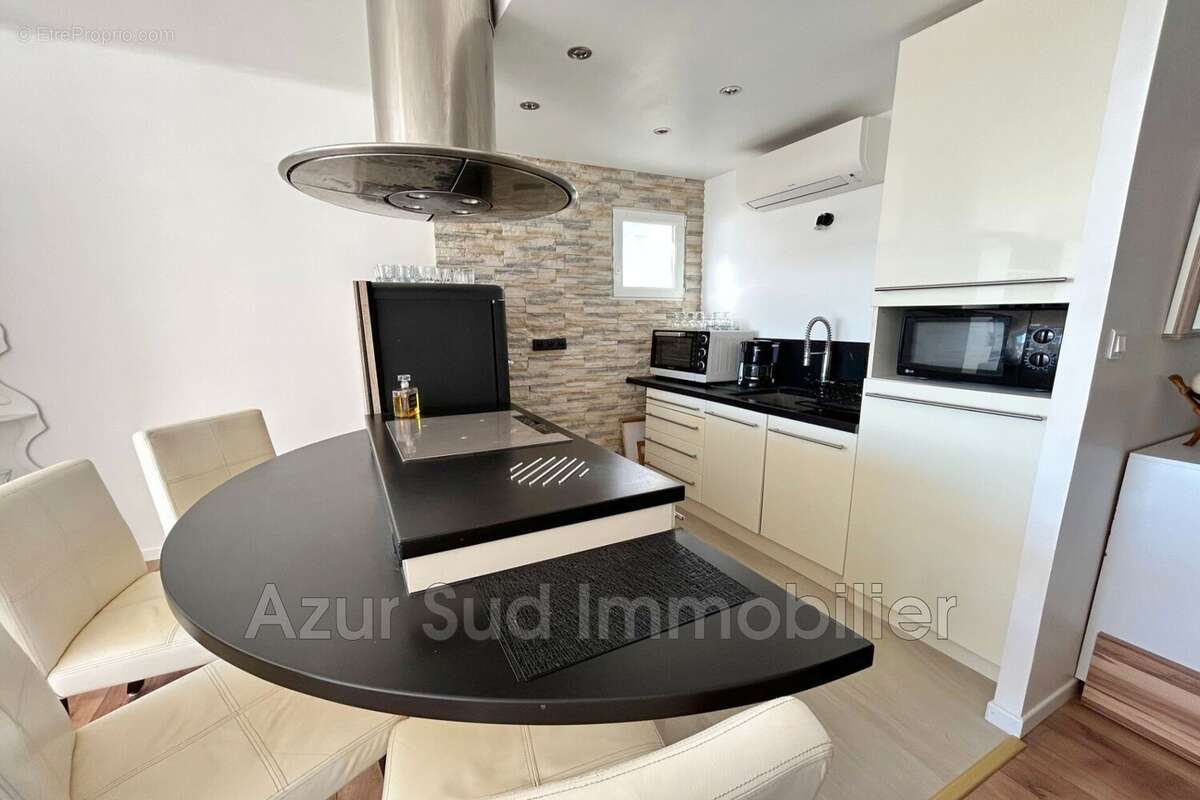 Appartement à VALLAURIS