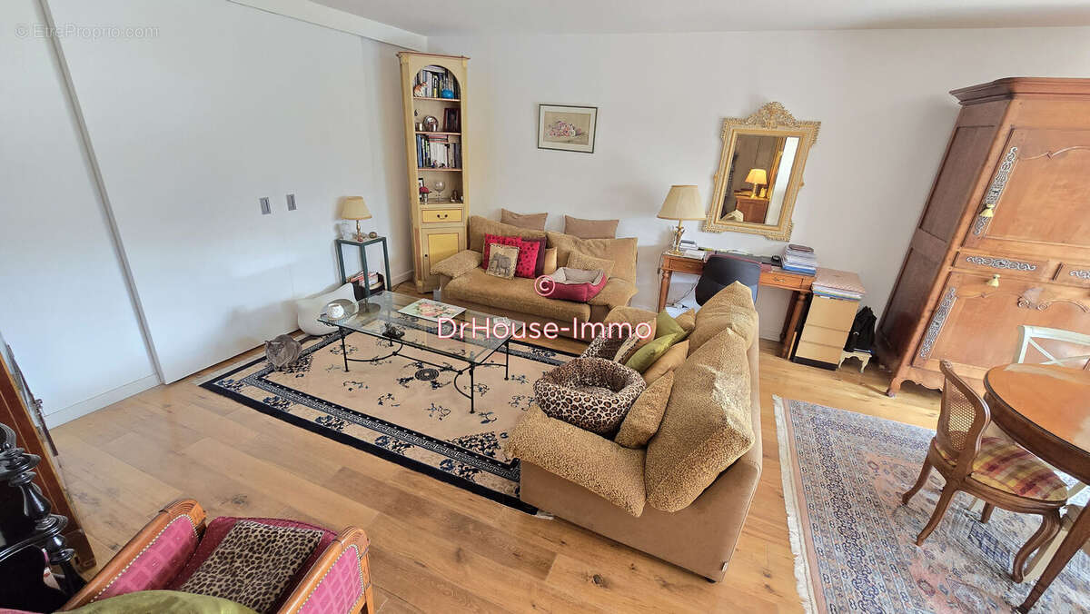 Appartement à SAINT-MAUR-DES-FOSSES