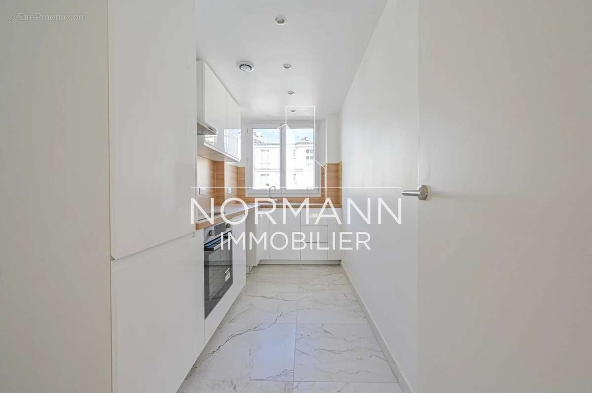 Appartement à PARIS-15E