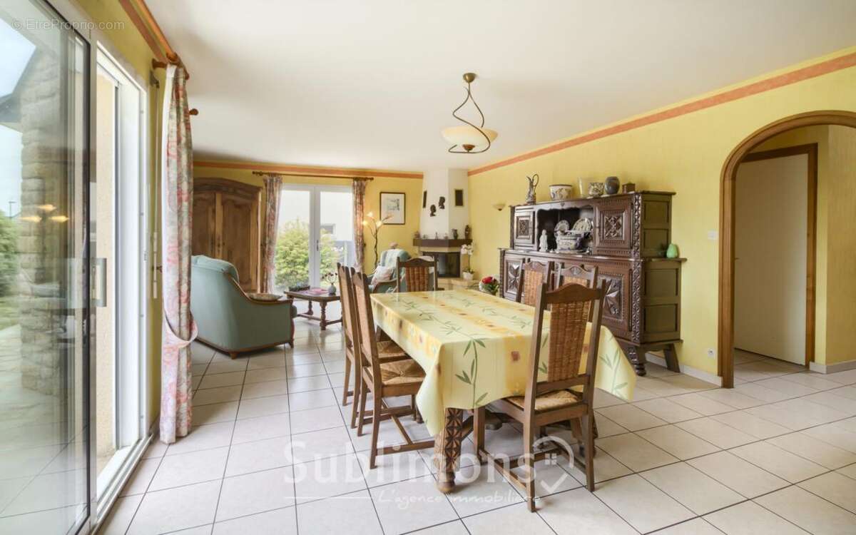Maison à NOYAL-MUZILLAC