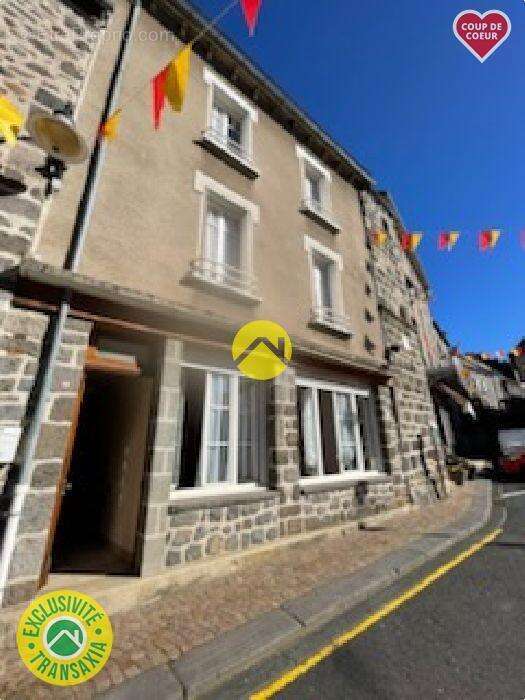 Maison à PIERREFORT