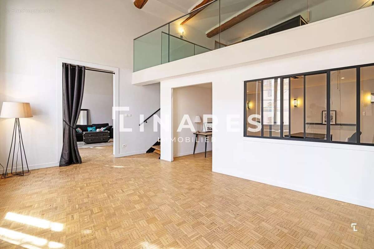 Appartement à MARSEILLE-6E