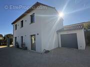 Maison à SAINT-CLAR-DE-RIVIERE