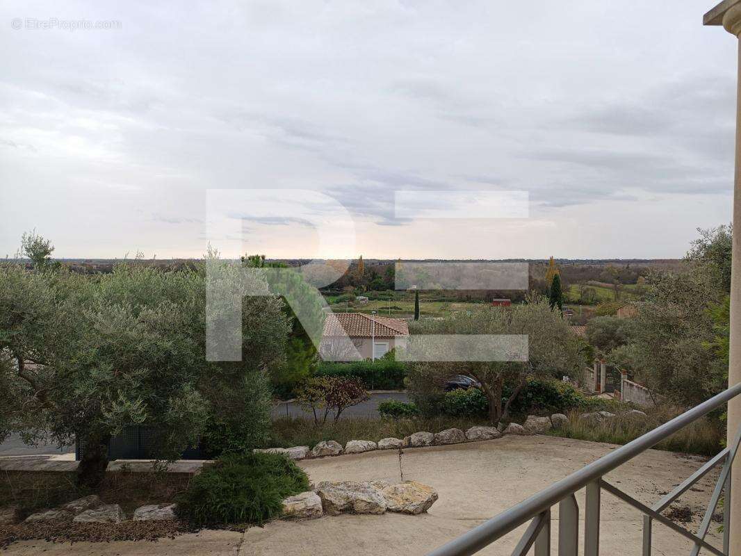 Maison à BELLEGARDE