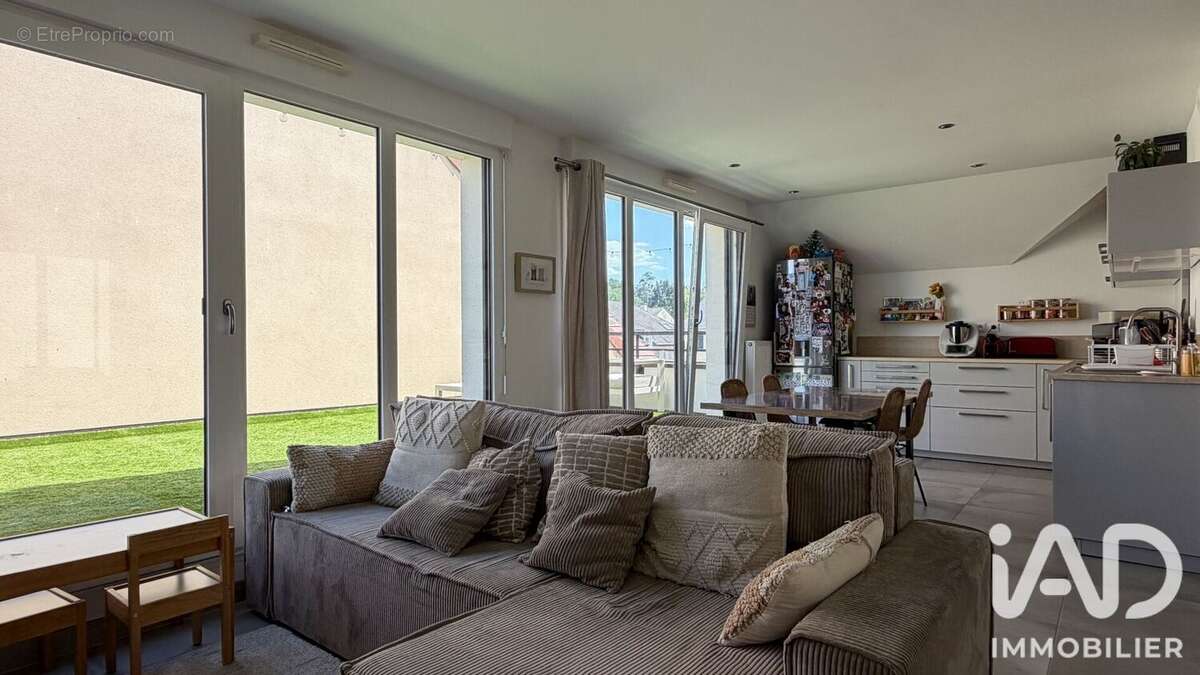 Photo 2 - Appartement à VERT-SAINT-DENIS