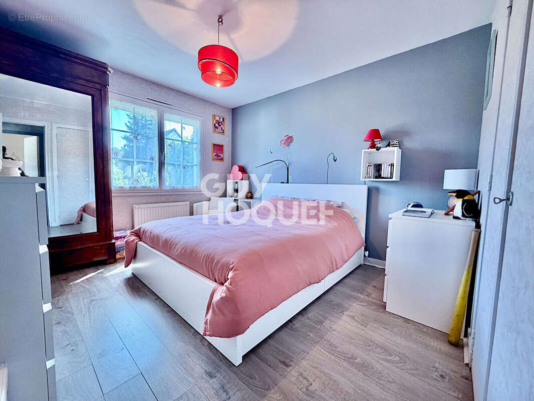Charmante maison 5 pièces à vendre à Corcelles-les-Monts - 320 000 - photo 8