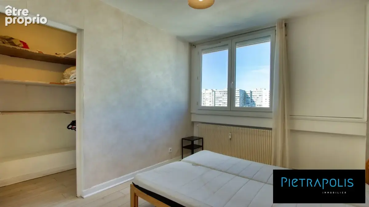 Appartement 5 pièces 77 m² à vendre à Saint-Etienne (42000) - photo 8
