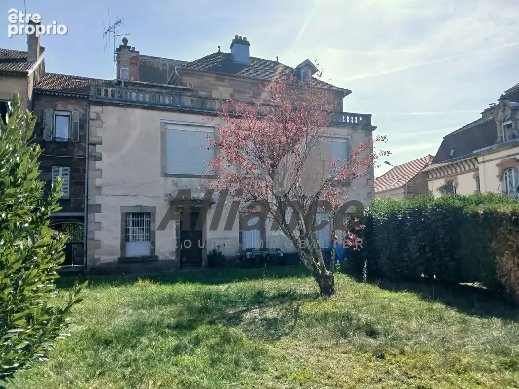 Appartement  dans  le  centre  historique  luxeuil - photo 10