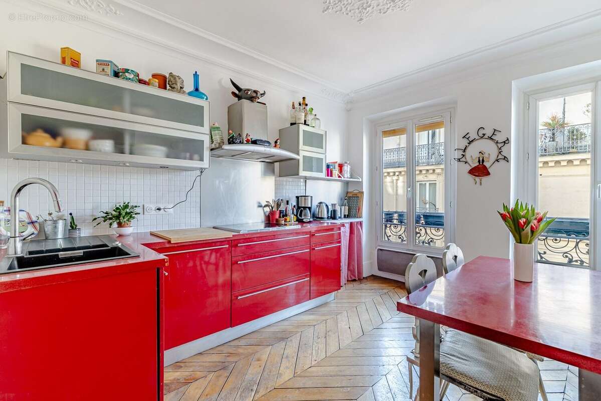 Appartement à PARIS-18E