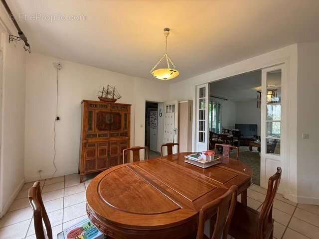 Maison à OLLAINVILLE