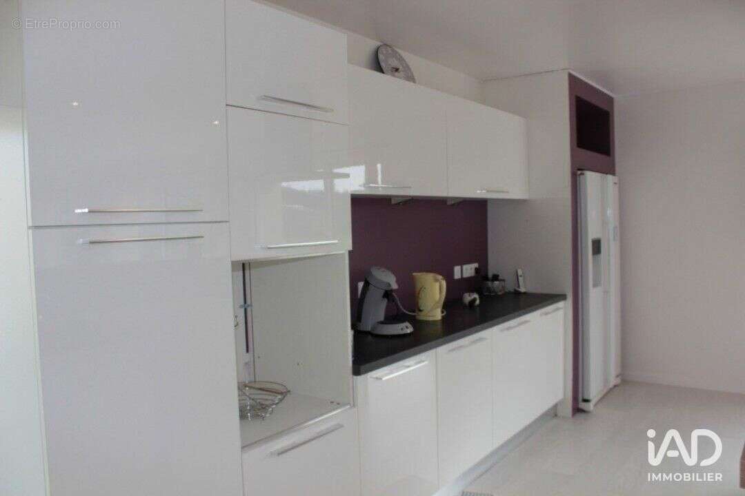 Maison 226 m² à Donnezac  - photo 8