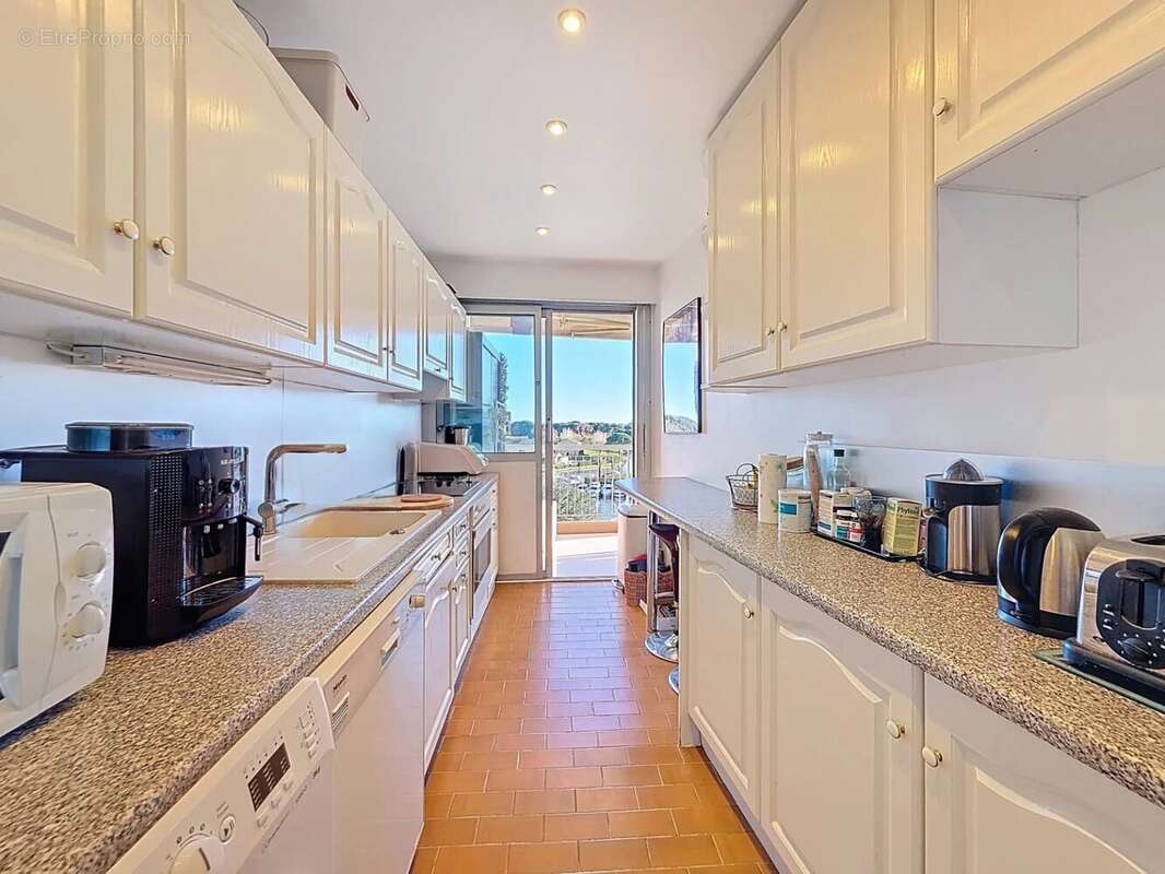 Appartement à MANDELIEU-LA-NAPOULE