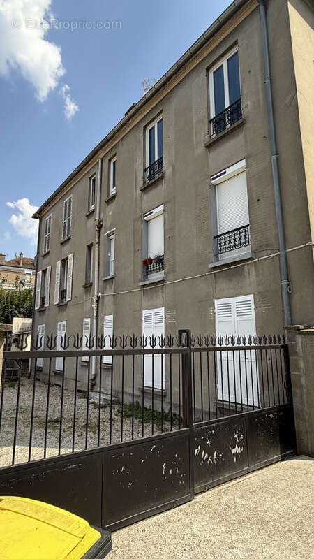 Appartement à VILLENEUVE-SAINT-GEORGES