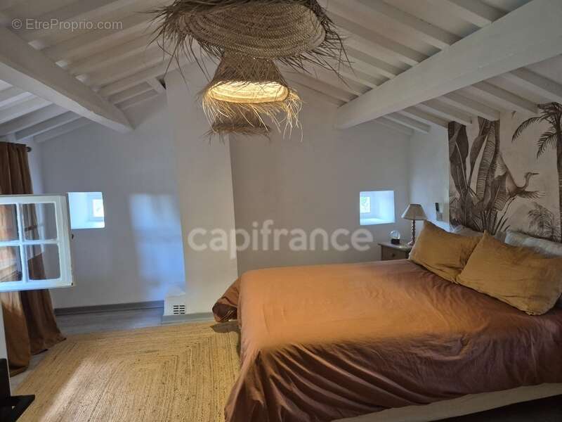 Maison à VEZENOBRES