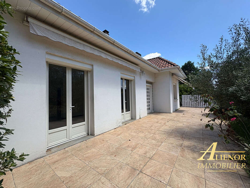 Maison à CHANCELADE