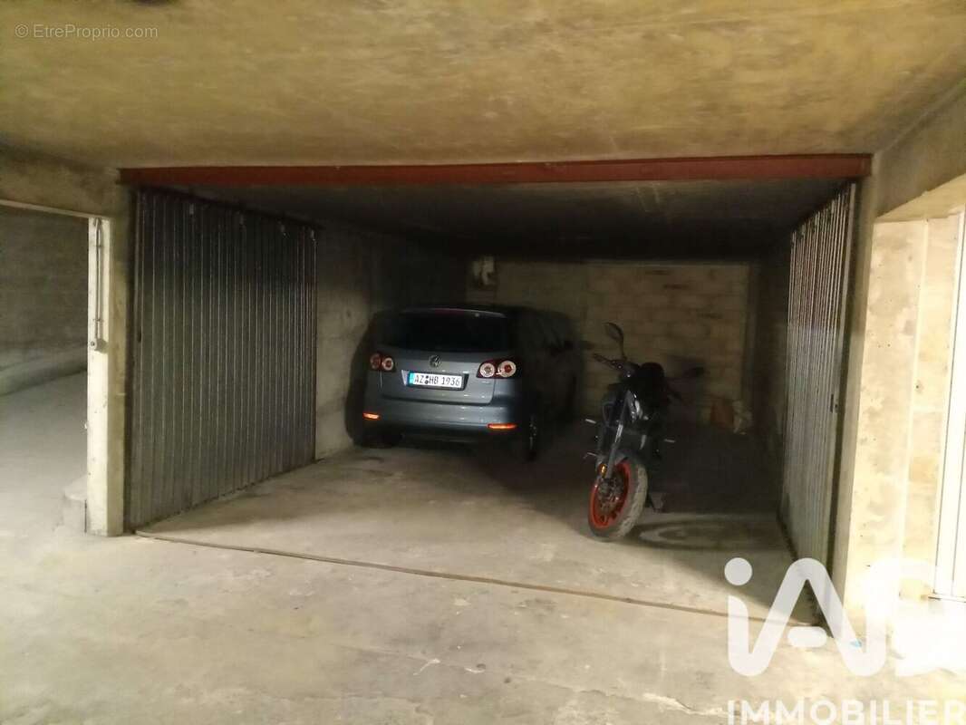 Photo 3 - Parking à PARIS-18E
