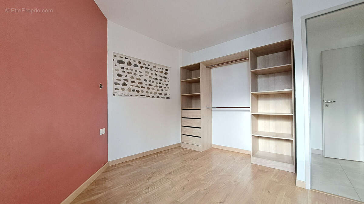 Appartement à LONS