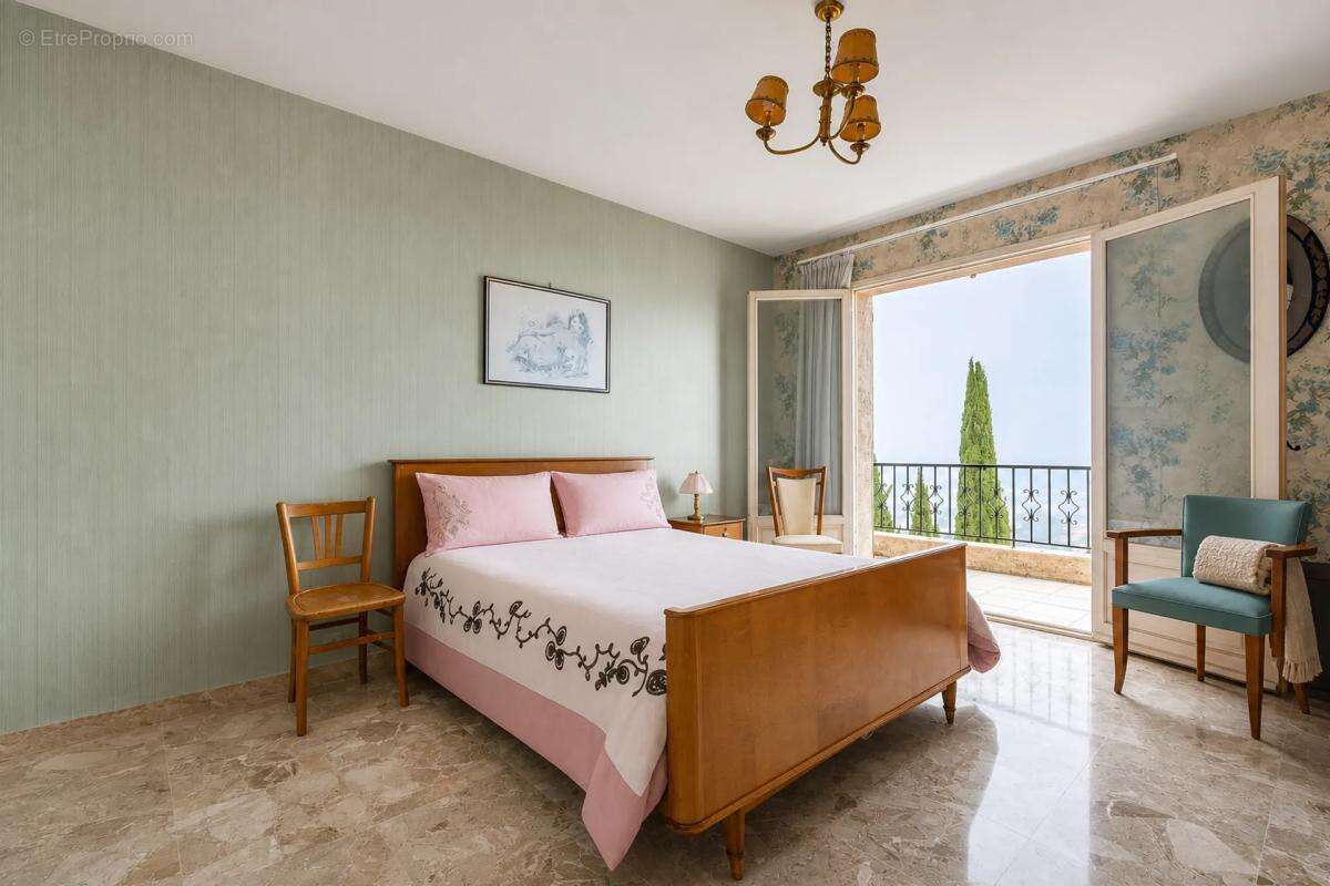 Grande Maison 6P avec Potentiel à Saint-Laurent-du-Var - photo 9