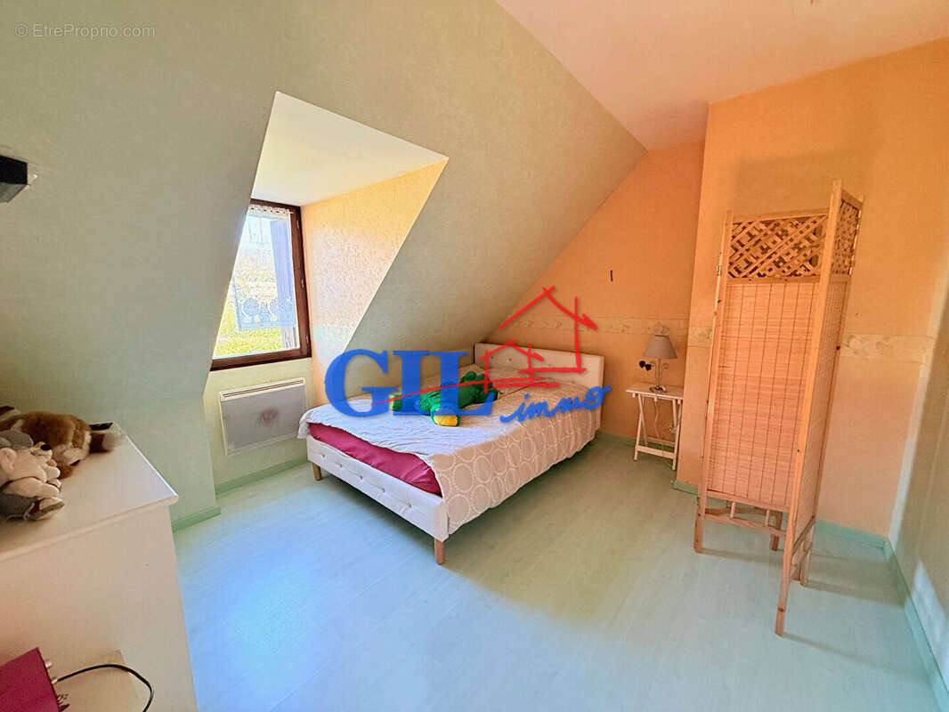 Maison à OZOUER-LE-VOULGIS