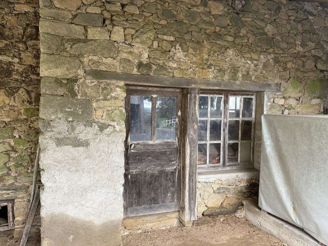 Maison à ALBUSSAC