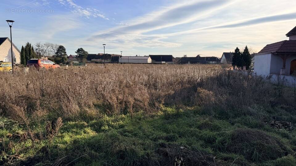 Terrain à HOUSSEN