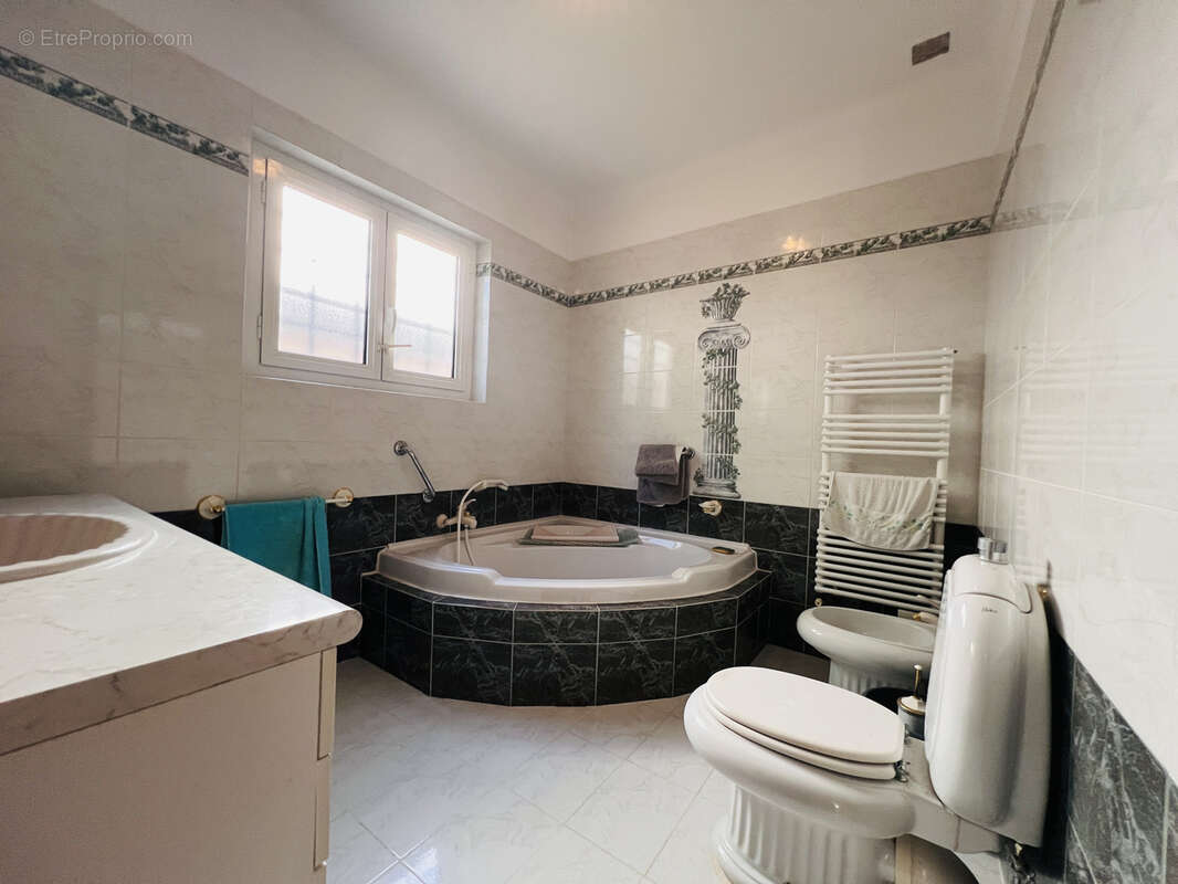 Maison à ROQUEBRUNE-CAP-MARTIN