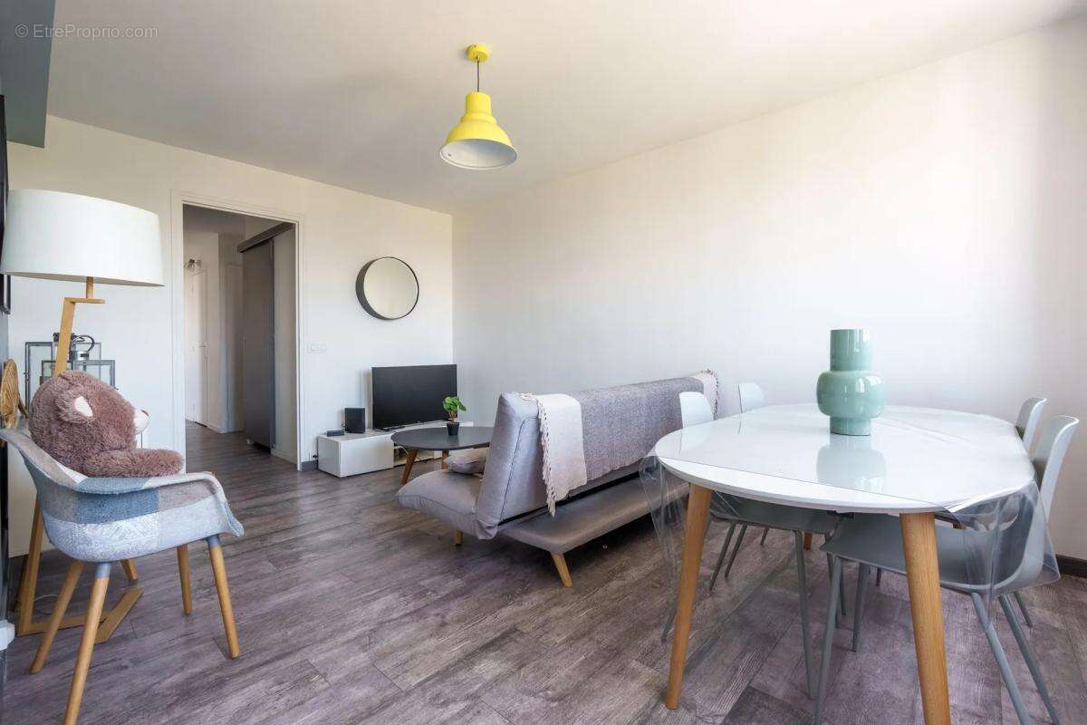 TROYES – Appartement T5 de 83,41 m² – 4 chambres – Ascenseur - photo 2