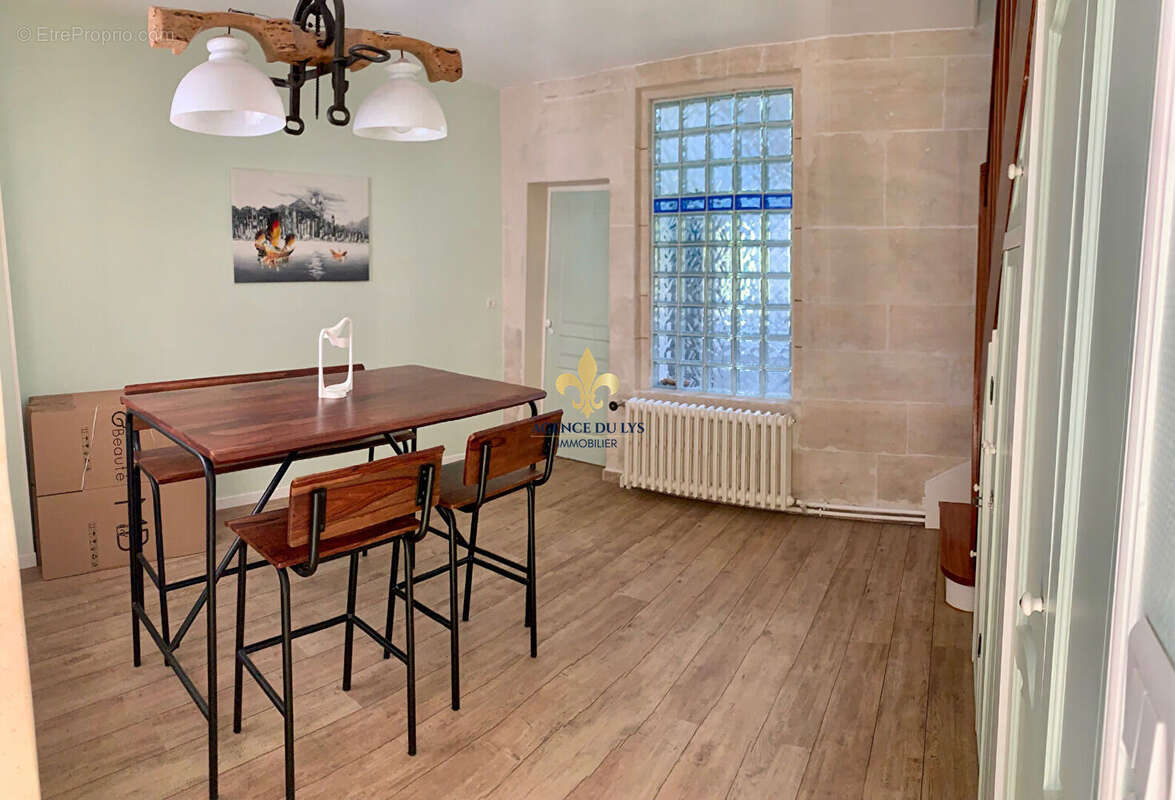 Maison à VERNEUIL-EN-HALATTE