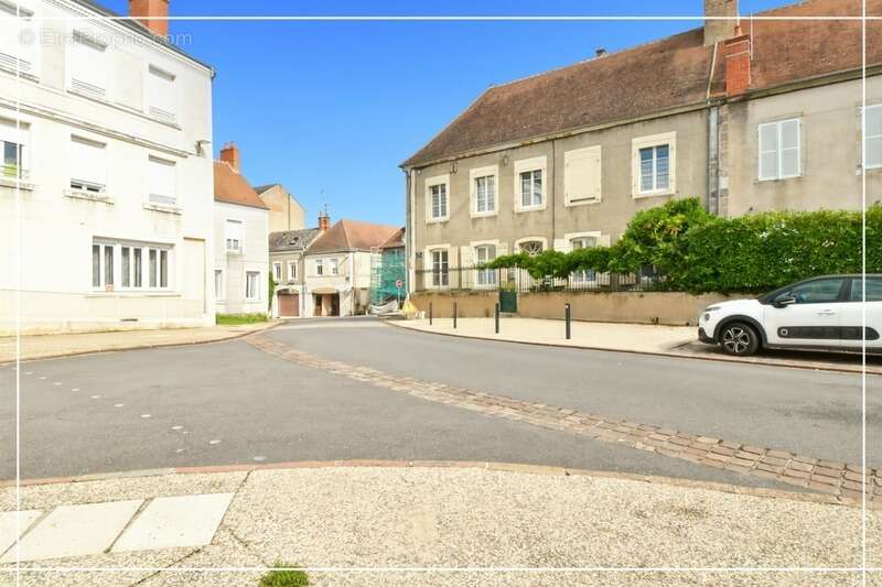 Appartement à CHATEAUMEILLANT