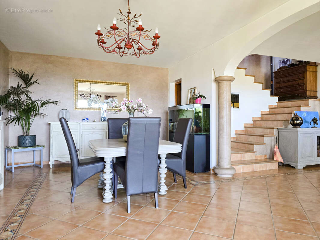 Maison à OLLIOULES