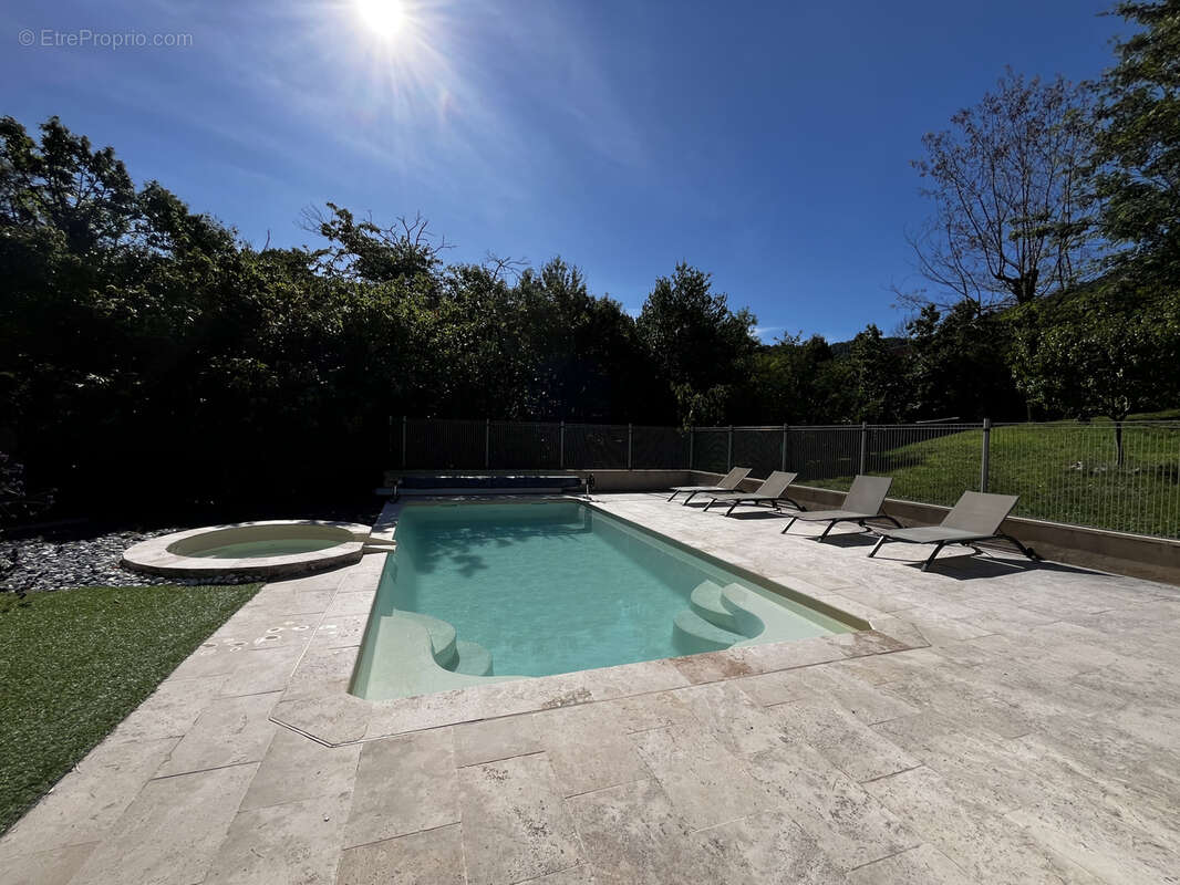 Maison à LE MARTINET