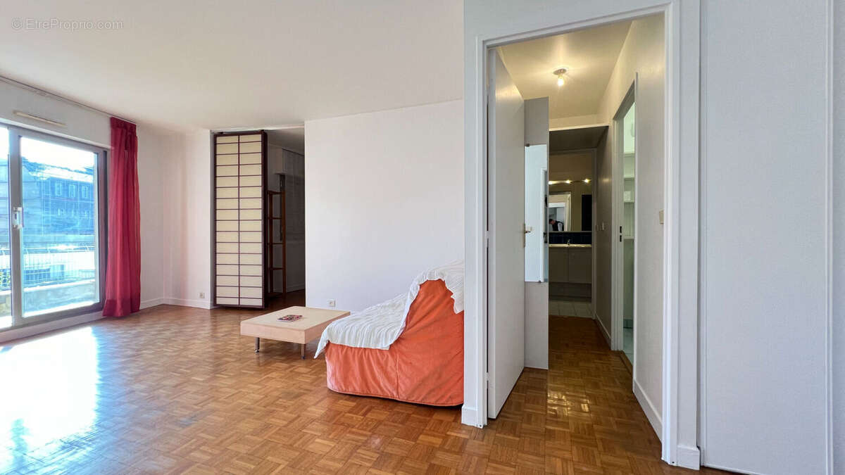 Appartement à PARIS-19E